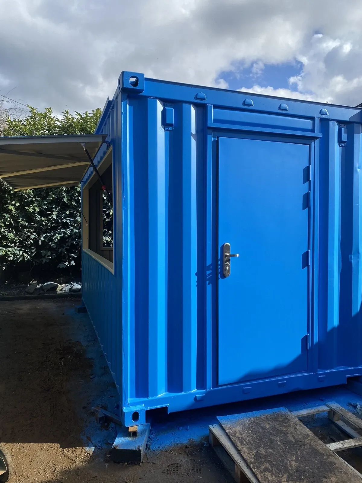 15ft Shipping ContainerBar/Kiosk/Stall/Pod for sale – Available