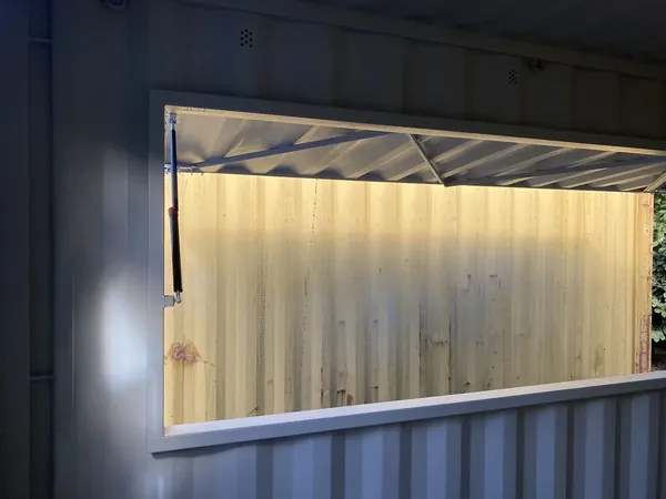 15ft Shipping ContainerBar/Kiosk/Stall/Pod for sale – Available (photo 3)