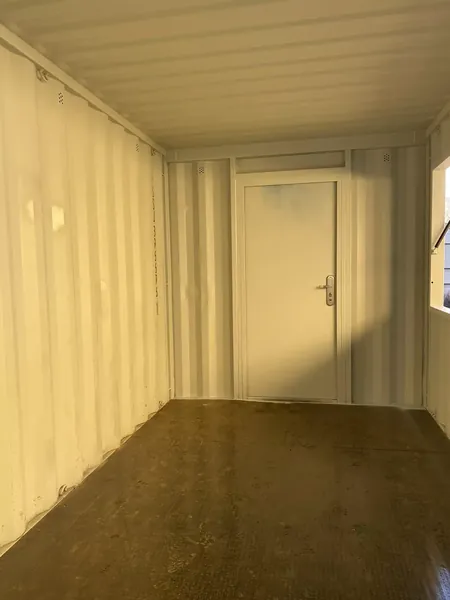 15ft Shipping ContainerBar/Kiosk/Stall/Pod for sale – Available (photo 7)
