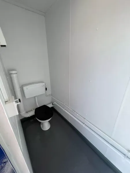 16ft x 9ft 3 + 1 toilet block for sale – Available (photo 2)