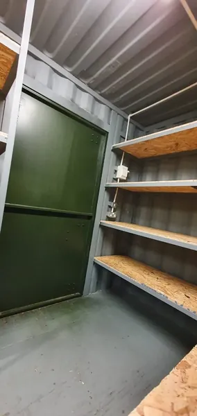 20 x 8Ft 9ft 6 high cube Container, With Anti Condensation, Lighting & Shelving. for sale – Available (photo 3)