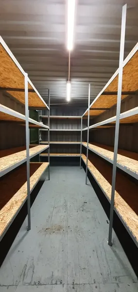 20 x 8Ft 9ft 6 high cube Container, With Anti Condensation, Lighting & Shelving. for sale – Available (photo 5)