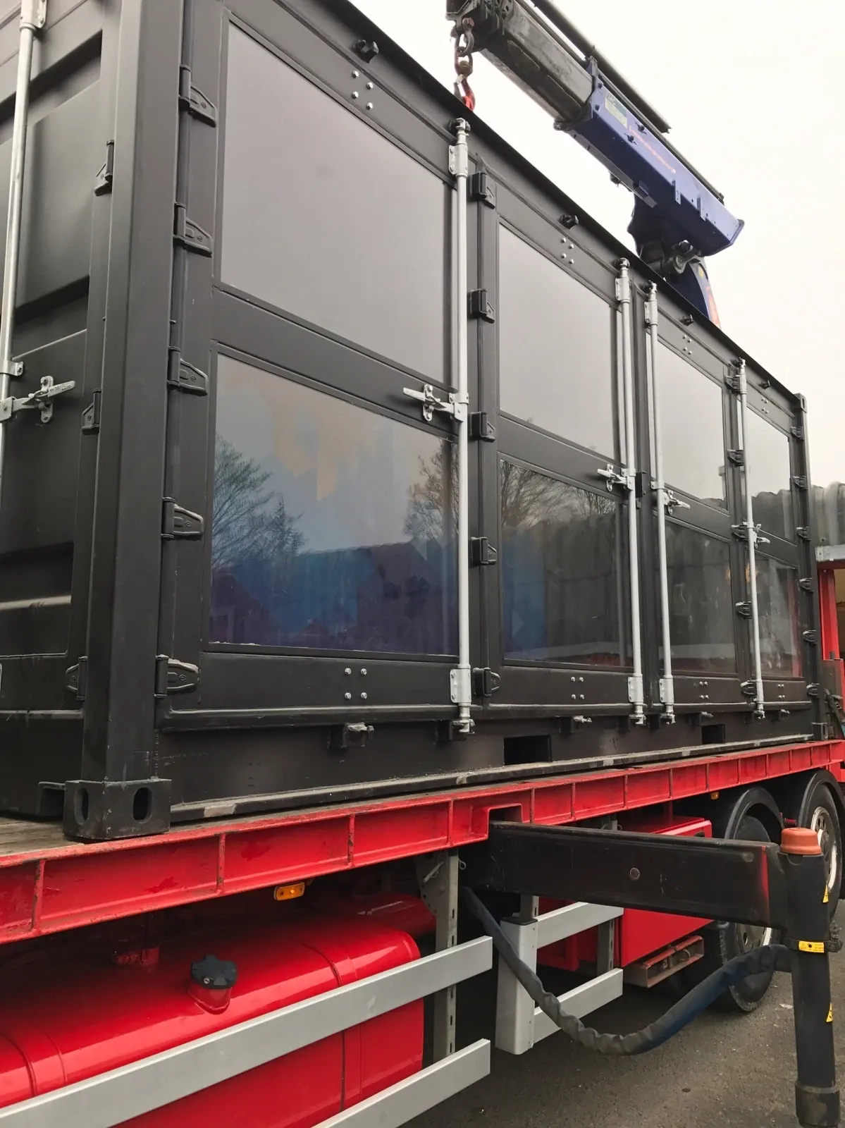 20ft Container With Glass Windows for sale – Used (Cargo Worthy)