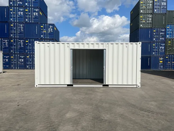 20ft Custom Shipping Container – Roller Shutter RAL 7035 Respray for sale – New (photo 4)