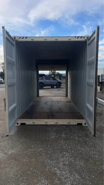 20ft HC Shipping Container with Rollup Door – Extra Height, Secure & Easy Access for sale – Available (photo 2)