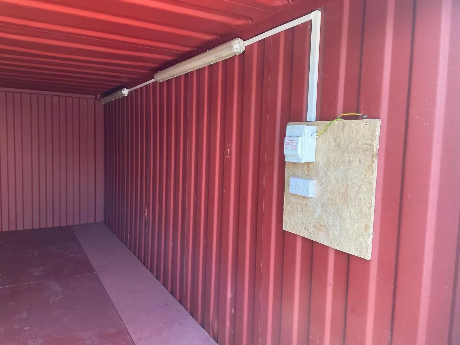 20ft x 8ft Anti-Vandal Storage Container – Refurbished – Refurbished, photo 3 of 7