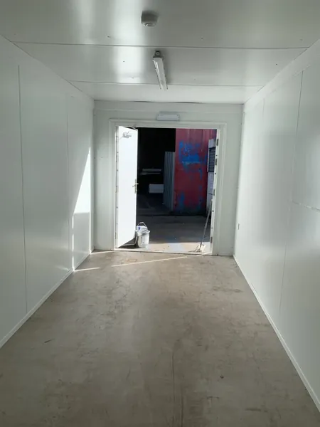 20ft x 8ft Insulated Storage Unit – Durable Steel Container for sale – Available (photo 3)