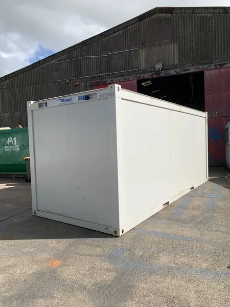 20ft x 8ft Insulated Storage Unit – Durable Steel Container for sale – Available (photo 5)
