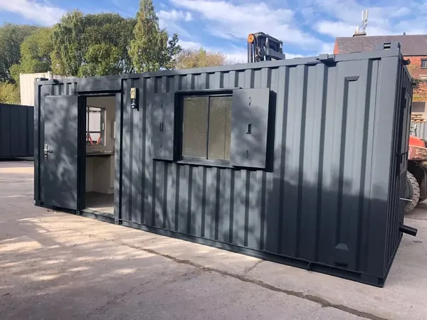 20FT X 8FT Office/Canteen/Toilet Anti Vandal/ Shipping Container for sale – Available (photo 3)