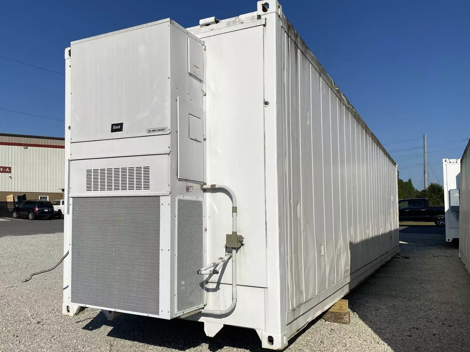 40 Foot High Cube Insulated Shipping Container with 5 Ton Bard HVAC for sale – Available
