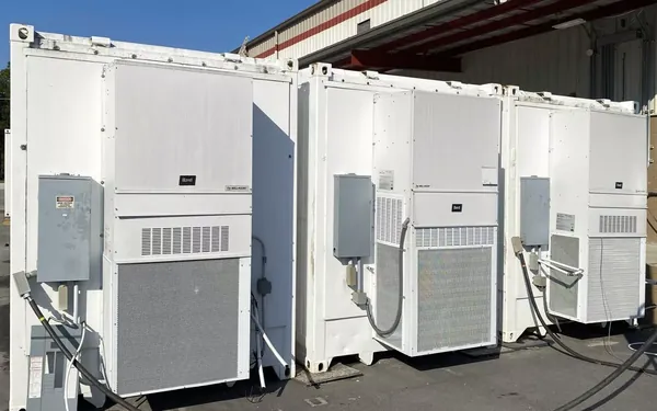 40 Foot High Cube Insulated Shipping Container with 5 Ton Bard HVAC for sale – Available (photo 2)