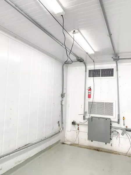40 Foot High Cube Insulated Shipping Container with 5 Ton Bard HVAC for sale – Available (photo 6)