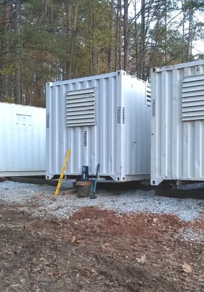 40 ft Container Shop – Climate Controlled Office + Inventory Storage / Racking for sale – Available (photo 2)