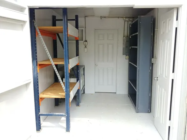 40 ft Container Shop – Climate Controlled Office + Inventory Storage / Racking for sale – Available (photo 3)