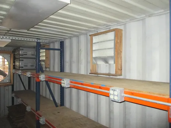 40 ft Container Shop – Climate Controlled Office + Inventory Storage / Racking for sale – Available (photo 4)