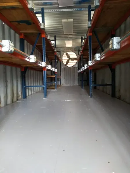 40 ft Container Shop – Climate Controlled Office + Inventory Storage / Racking for sale – Available (photo 6)