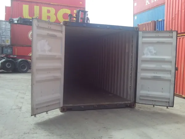 40 ‘ Standard Quality Shipping / Storage Container for sale – Used (Cargo Worthy) (photo 3)