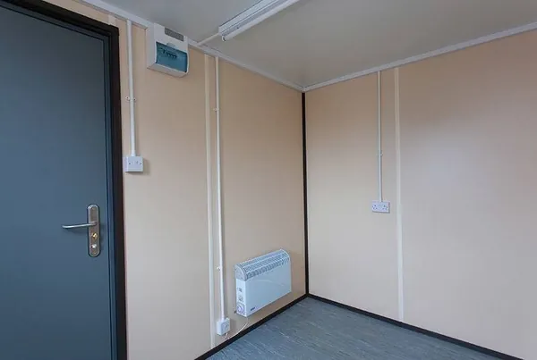 Clean 20ft Office Containers for sale – Available (photo 2)