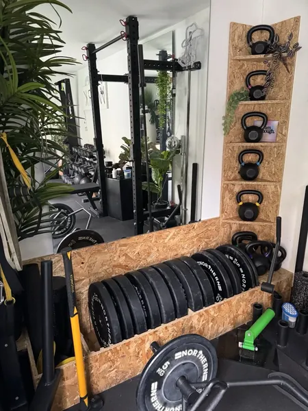 Converted Shipping Container Office Gym 20ft for sale – Available (photo 2)