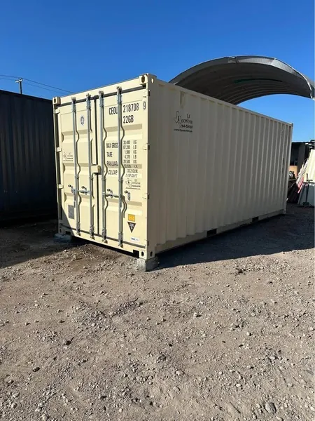 Custom 20ft/40ft Shipping Container – Insulated w/ Electric & Door – Ready to Go! for sale – New (photo 3)