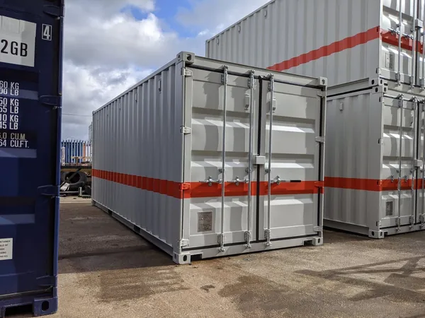 20Ft Workshop Containers With Shelves – Built for Durability and Performance for sale – New (photo 2)