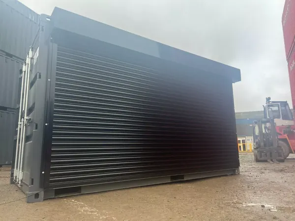 Shipping Container with Electrified Full Roll Up Side Opening for sale – Available (photo 3)