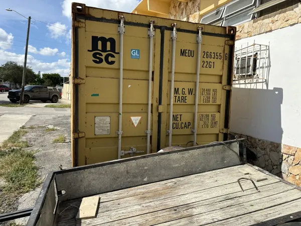 20ft Conex Shipping / Storage Container – Yellow/Gold – Priced to Sell! for sale – Used (Cargo Worthy) (photo 2)
