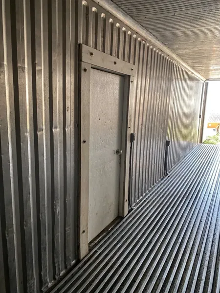 40ft Refrigerated Shipping Container – With Custom Side Door Access for sale – Used (Cargo Worthy) (photo 7)