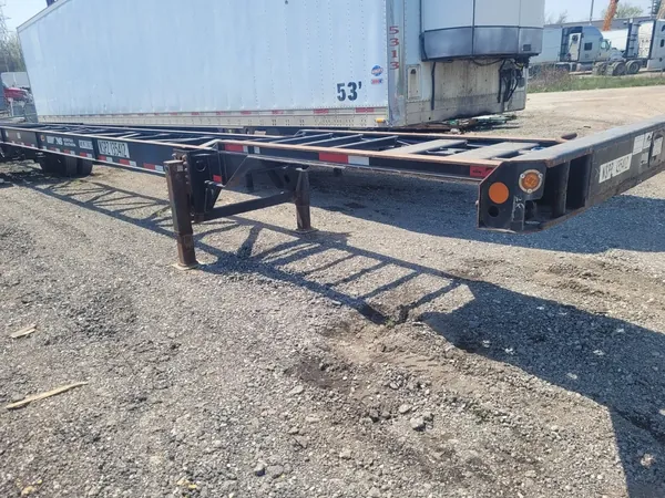 53ft Hyundai Shipping Container Chassis – 2011 for sale – Available (photo 4)